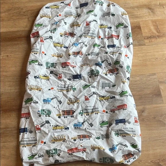 Busy Trucks Organic Cotton Toddler sheet set, flat and fitted - Picture 1 of 5